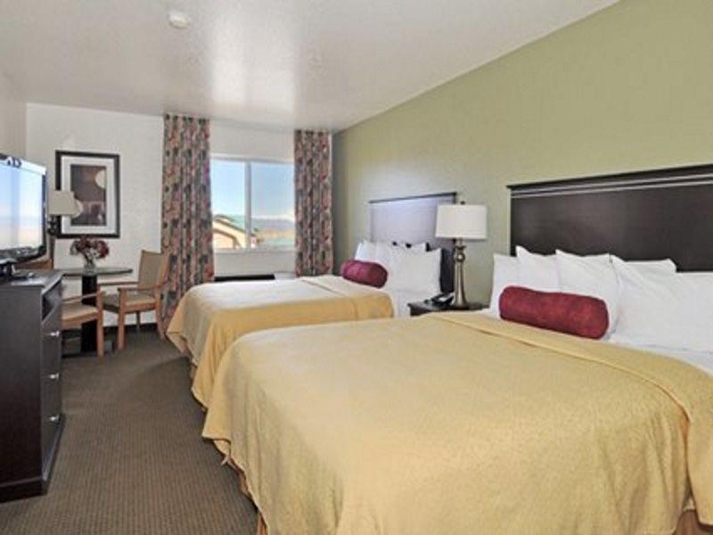 Quality Inn & Suites Denver International Airport Extérieur photo